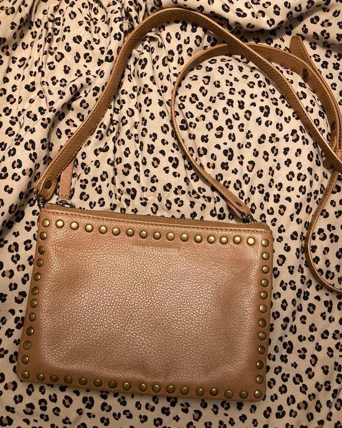 Klassiek Schoudertasje cognac kleur LEER Ruby Teusday, Sieraden, Tassen en Uiterlijk, Tassen | Damestassen, Zo goed als nieuw