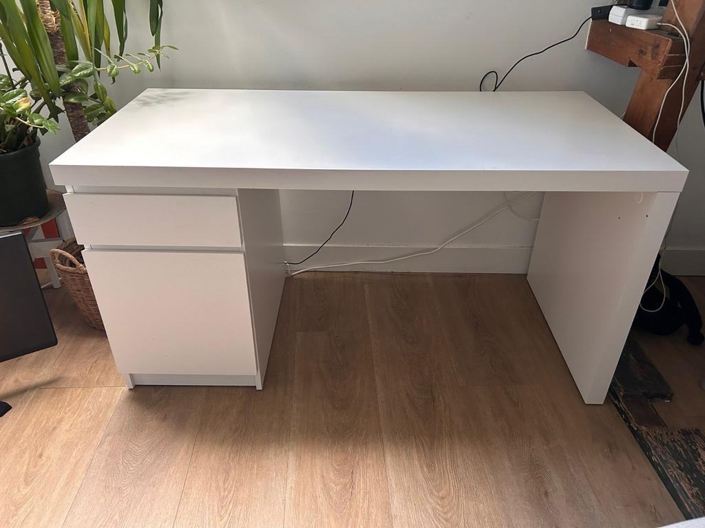 Ikea Malm bureau in goede staat, Ophalen, Gebruikt