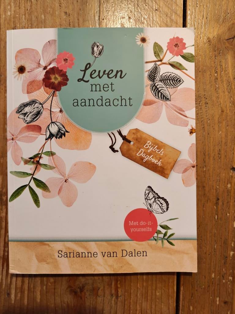 Leven met aandacht.  Bijbels dagboek., Boeken, Ophalen of Verzenden, Zo goed als nieuw