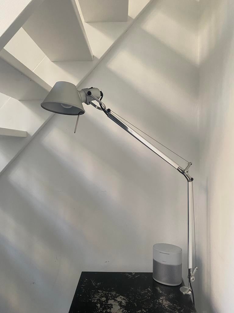 Artemide Tolomeo tafellamp met klem en wandbeugel zilver, Huis en Inrichting, Ophalen of Verzenden, Zo goed als nieuw, Metaal