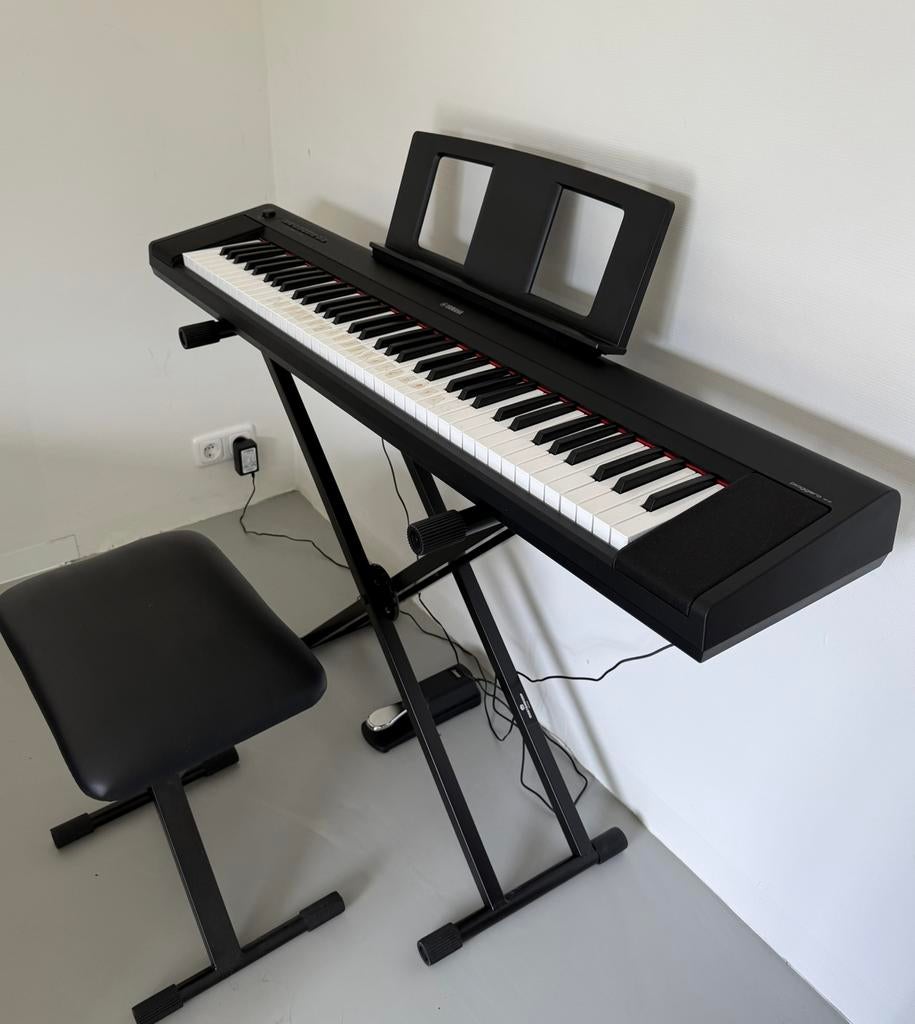 Yamaha Piaggero NP-35 (keyboard), Muziek en Instrumenten, Keyboards, Ophalen, Yamaha, Met standaard, Zo goed als nieuw