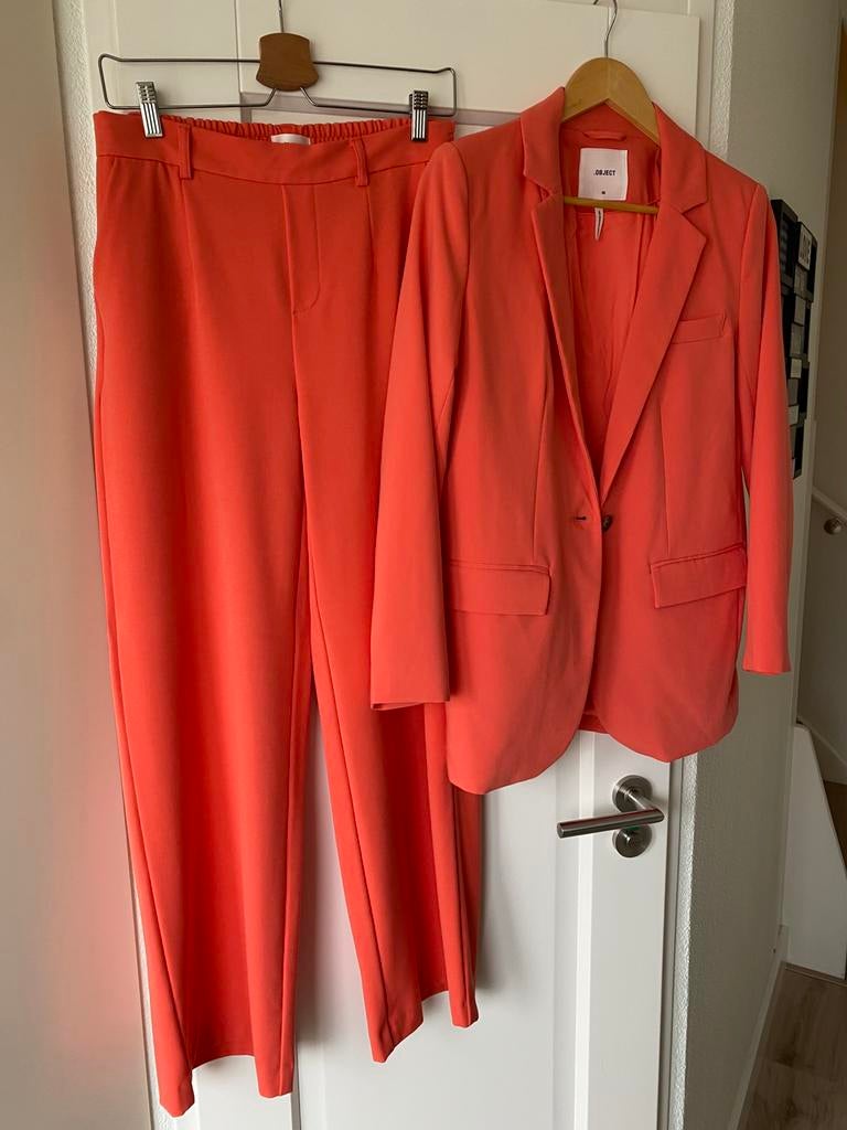 Colbert en pantalon van object beide maat 38 , Koraal rood, Kleding | Dames, Maat 38/40 (M), Ophalen of Verzenden, Zo goed als nieuw