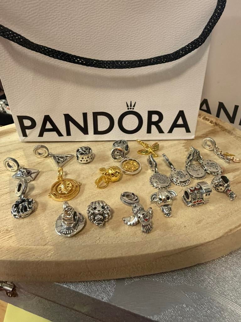 Pandora x Harry Potter bedels, Sieraden, Tassen en Uiterlijk, Bedels, Gebruikt, Verzenden, Pandora, 4 bedels of meer