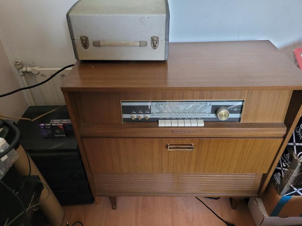 Buizen Radio Platenspeler SILVA, Ophalen