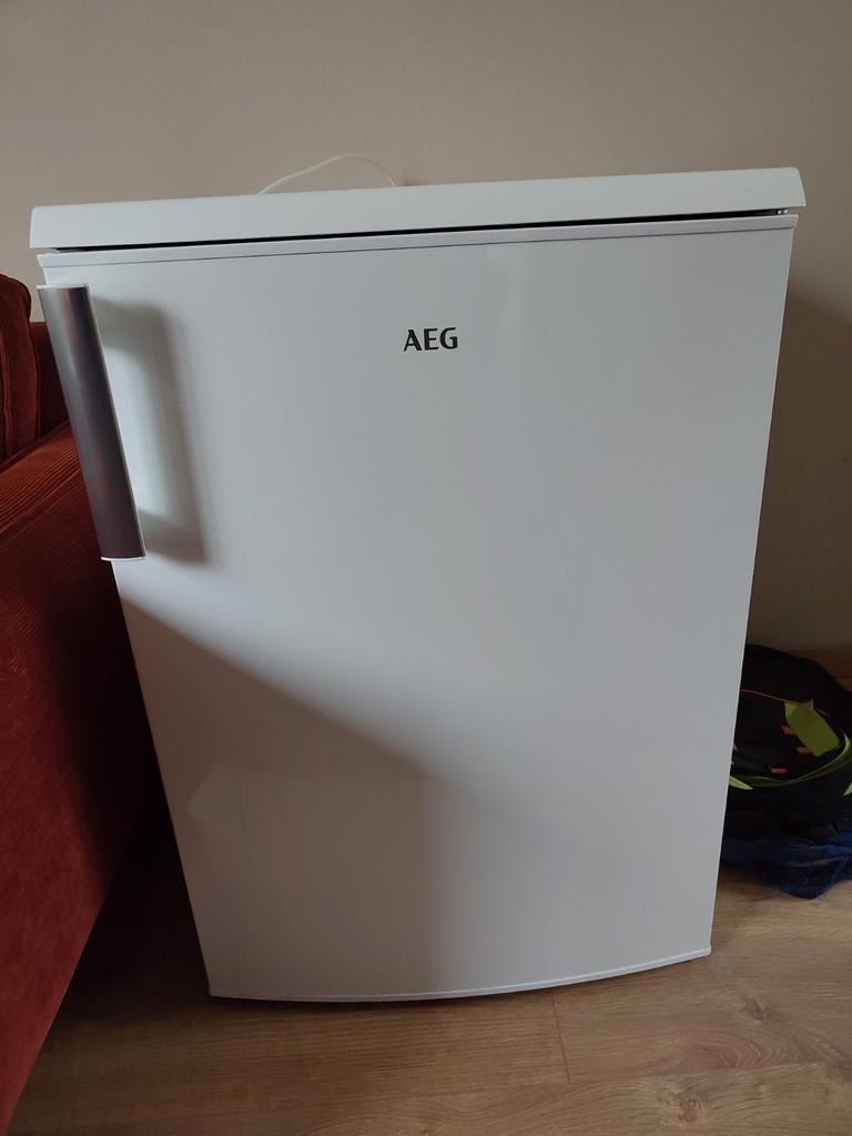 AEG Koelkast RTB81521AW -  In goede staat, 100 tot 150 liter, 45 tot 60 cm, Ophalen, 85 tot 120 cm