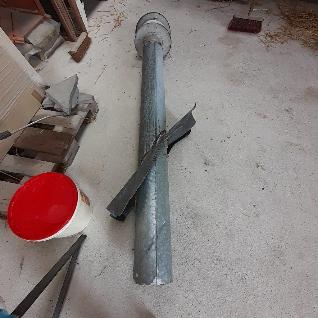 afvoerpijp voor dak, Doe-het-zelf en Verbouw, Buizen en Afvoer, Ophalen, Overige materialen, Gebruikt, Minder dan 2 meter