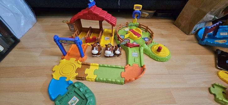 VTech Toet Toet Dieren Manege met 3 paardjes, Kinderen en Baby's, Speelgoed | Vtech, Zo goed als nieuw, 2 tot 4 jaar, Ophalen of Verzenden