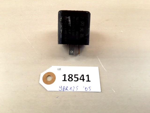 YBR125 2005 - 2006 Yamaha Elektrische component D1-35305, Motoren