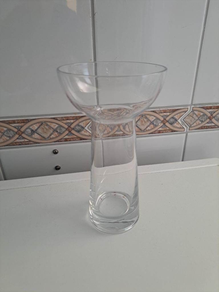 Glazen vaas/schaal op voet - 20 cm hoog, Ophalen of Verzenden