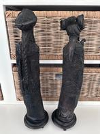 Twee donkere chinese vintage beelden van een man en vrouw, Ophalen of Verzenden