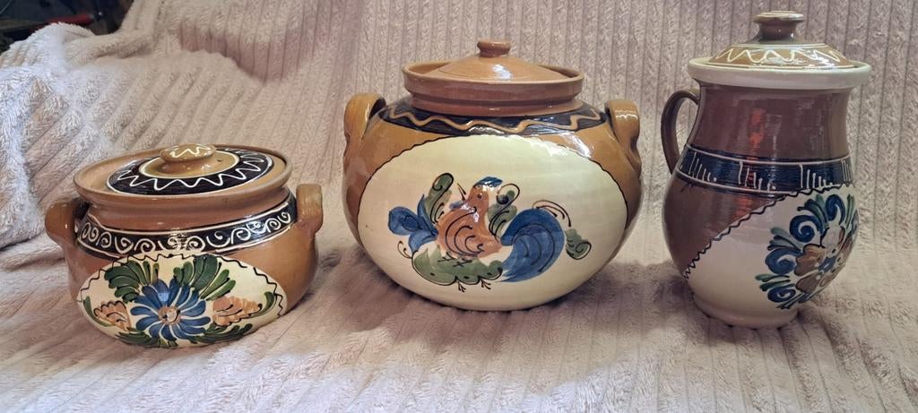 Set van 3 hongaars roemeens aardewerken potten met deksel, Antiek en Kunst, Ophalen of Verzenden