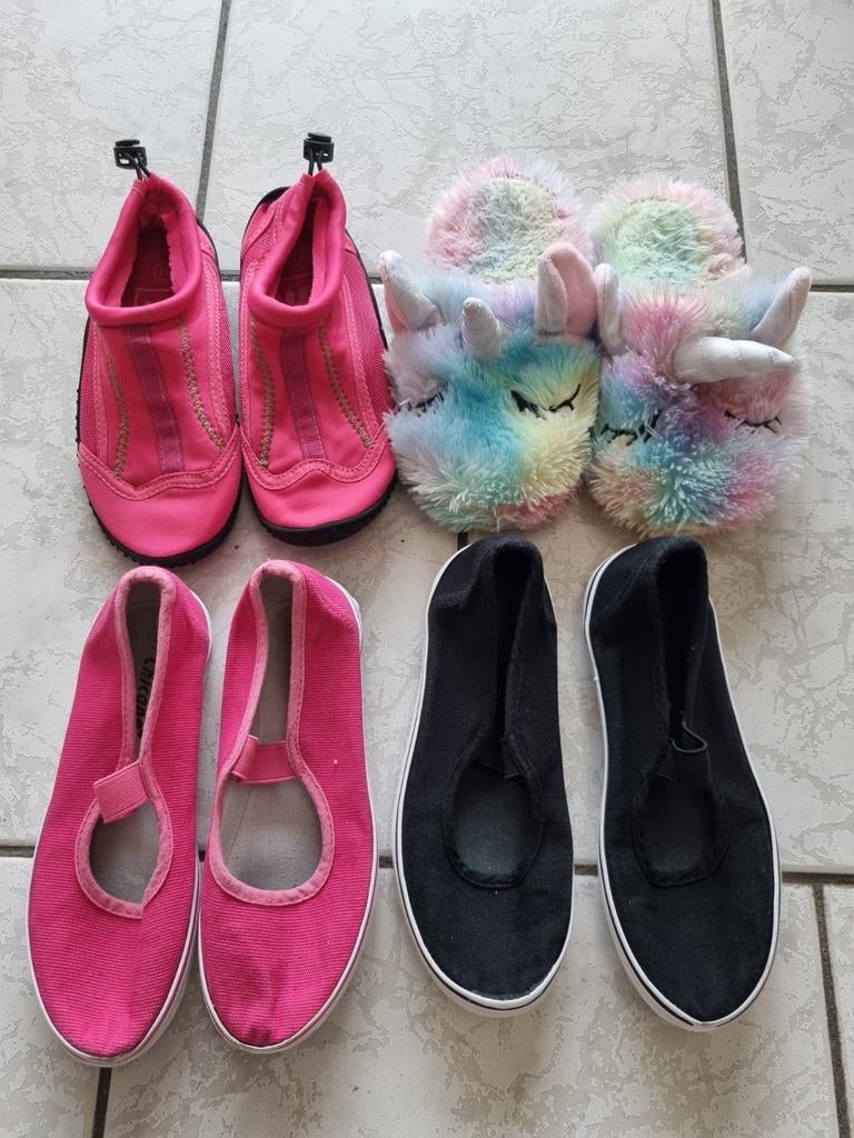 waterschoenen, sloffen, gymschoenen, Kinderen en Baby's, Kinderkleding | Schoenen en Sokken, Gebruikt, Meisje, Schoenen, Ophalen of Verzenden