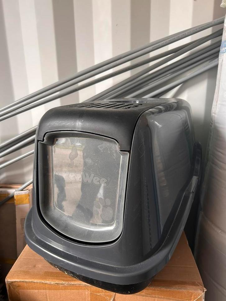 PeeWee kattenbak, Dieren en Toebehoren, Kattenbakken, Zo goed als nieuw, Gesloten, Ophalen