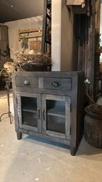 Sober Hal kastje / vitrine kastje, Ophalen