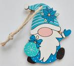 Houten hanger gnoom blauw met Kerstbal 5 x 6,2 cm, Materiaal, ., Nieuw, Ophalen of Verzenden