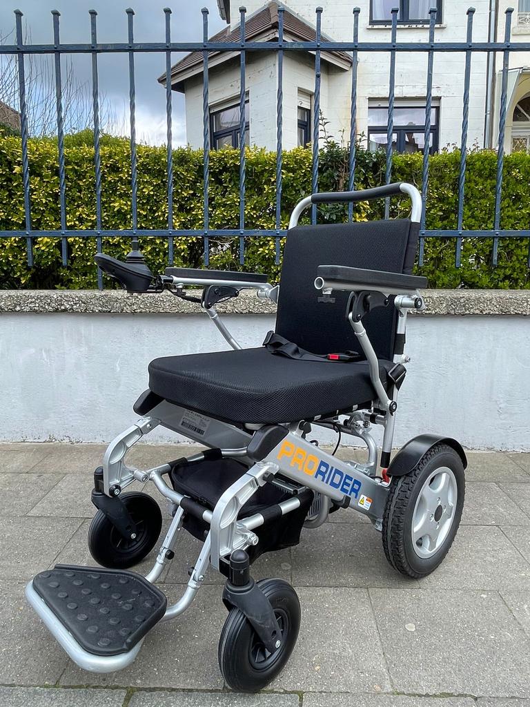 Pro Rider opvouwbare elektrische rolstoel in nieuwstaat, Diversen, Ophalen of Verzenden, Zo goed als nieuw, Elektrische rolstoel