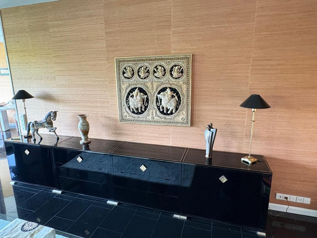Pierre Vandel lage zwarte kast, Huis en Inrichting, Kasten | Dressoirs, Ophalen, Overige materialen, Gebruikt, 200 cm of meer