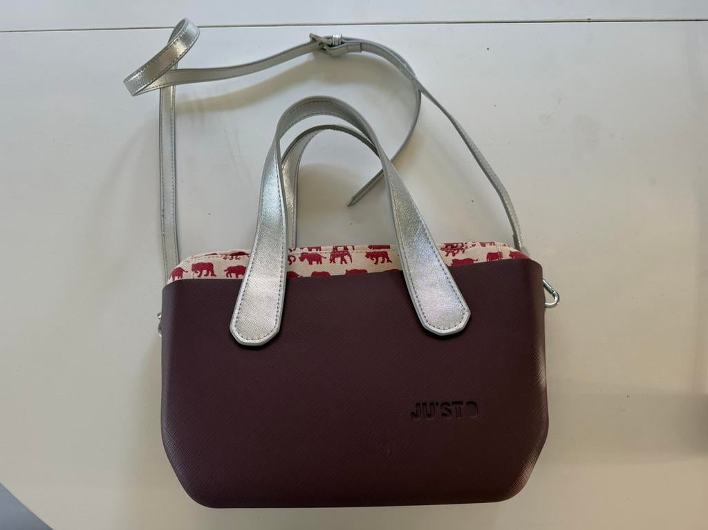 Justo tas in bordeaux en zilver, Ophalen of Verzenden, Zo goed als nieuw, Overige kleuren, Handtas