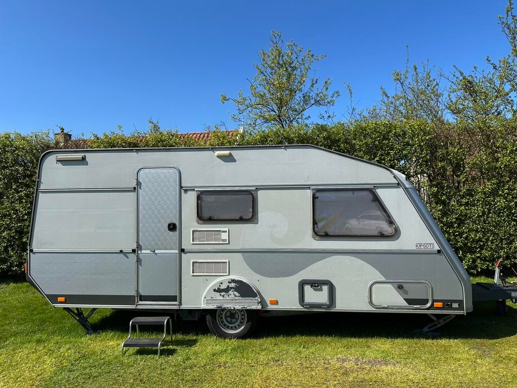 Kip hy-line vakantieklaar (bj 1995)te bezichtigen t/m dinsd., Kip, Treinzit, Particulier, 6 tot 7 meter