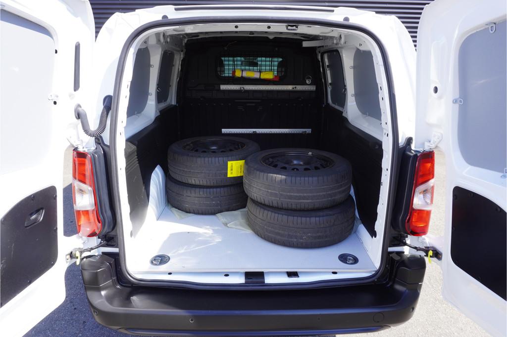 Peugeot Partner 130pk Automaat L2 Lang Apple Carplay Cruise, Gebruikt, 4 cilinders, Bedrijf, Diesel