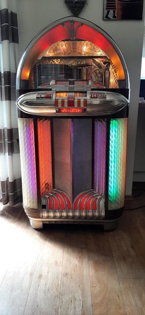 Wurlitzer 1100 Jukebox gerestaureerd, Verzamelen, Automaten | Jukeboxen, Met singles, 1950 tot 1960, Ophalen of Verzenden, Zo goed als nieuw