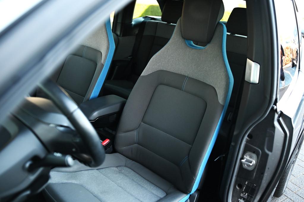 BMW i3 Business / Sportpakket / Achteruitrijcamera / Cruise, Auto's, BMW, Gebruikt, Met garantie (alle), 43 €/maand, 170 pk
