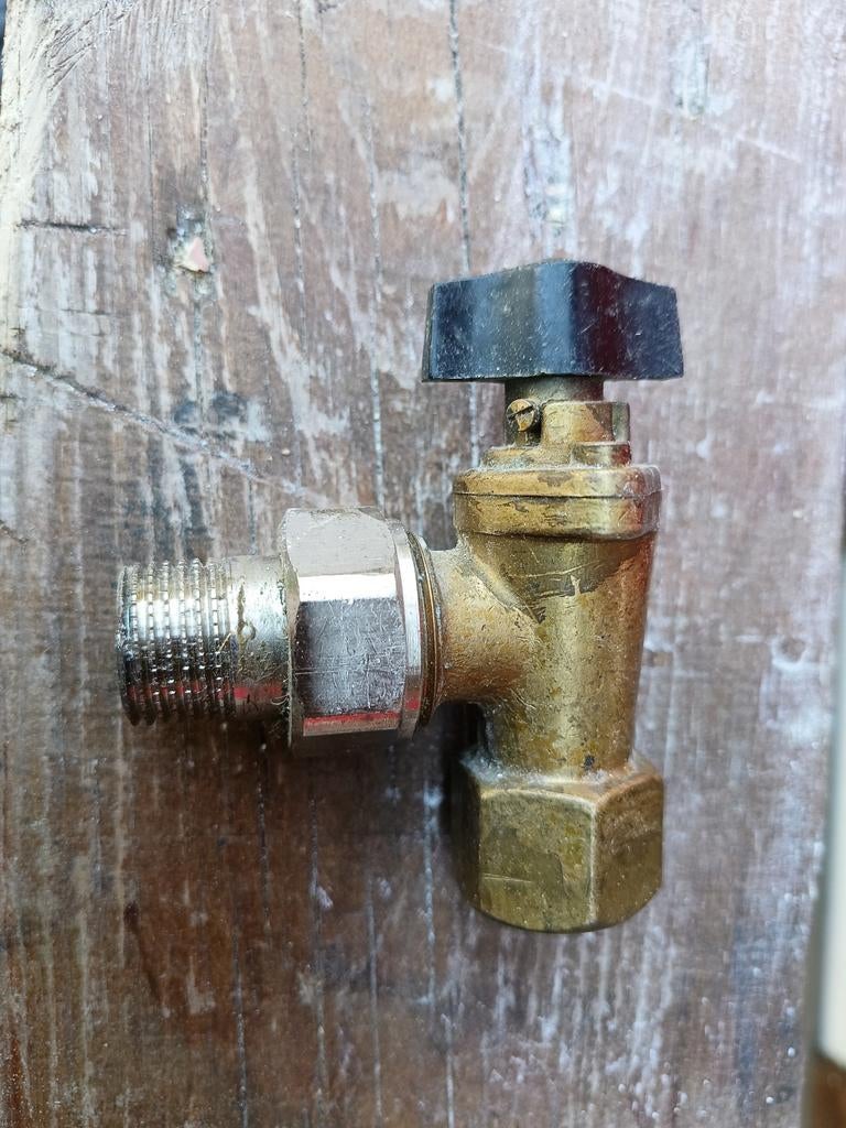 Gebruikte gaskraan afsluiter, Ophalen of Verzenden, Gebruikt, Radiator