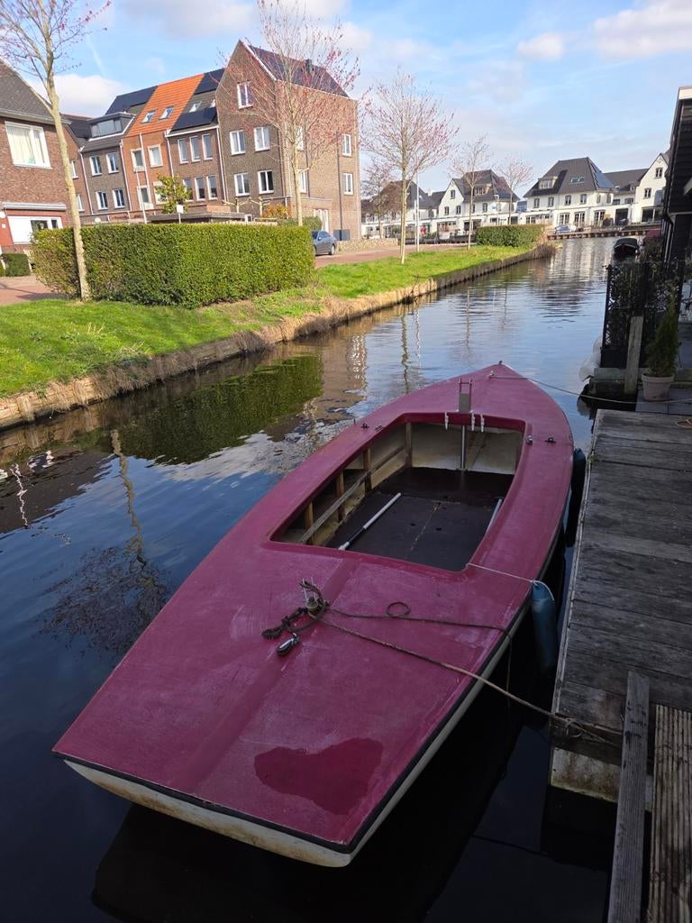 Rode open zeilboot met zeilen en mast 5.80 cm, Geen motor, Gebruikt, Overige typen, Ophalen of Verzenden