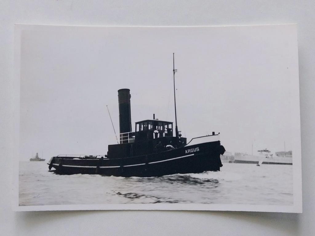 Sleepboot Argus., Verzamelen, Ophalen of Verzenden, Kaart, Foto of Prent