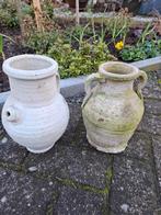 Set van 2 oude kruiken, 22 en 24 cm hoog, Ophalen