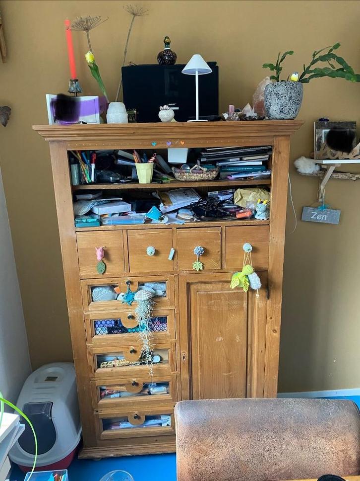 Gratis kast, Huis en Inrichting, Kasten | Kledingkasten, Gebruikt, 150 tot 200 cm, 50 tot 100 cm, 25 tot 50 cm, Met lade(s), Met deur(en)