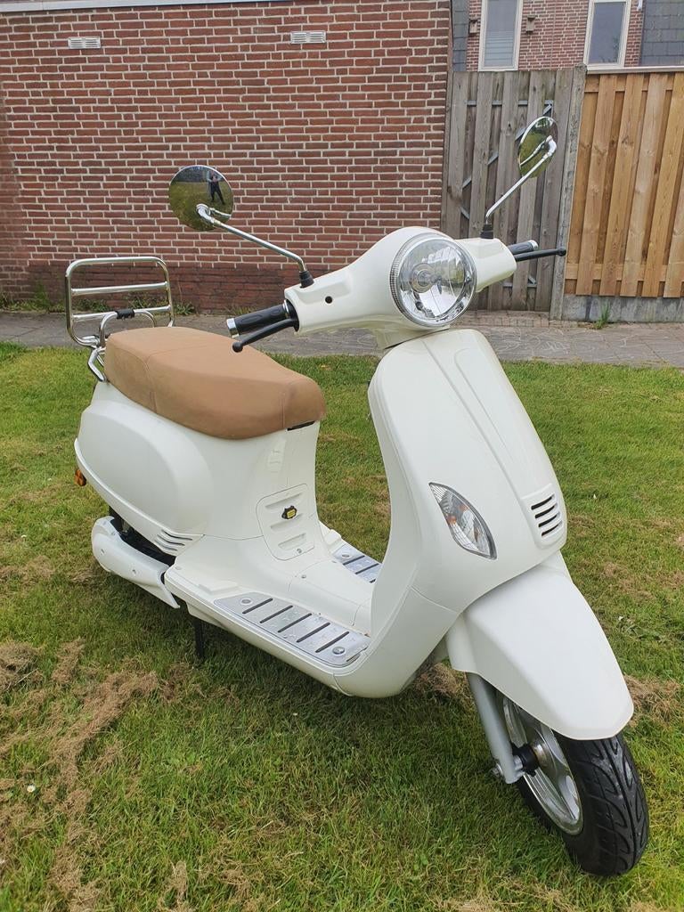 Te koop elektrische scooter, Fietsen en Brommers, Snorfietsen en Snorscooters, Gebruikt, Elektrisch, Ophalen, Overige merken