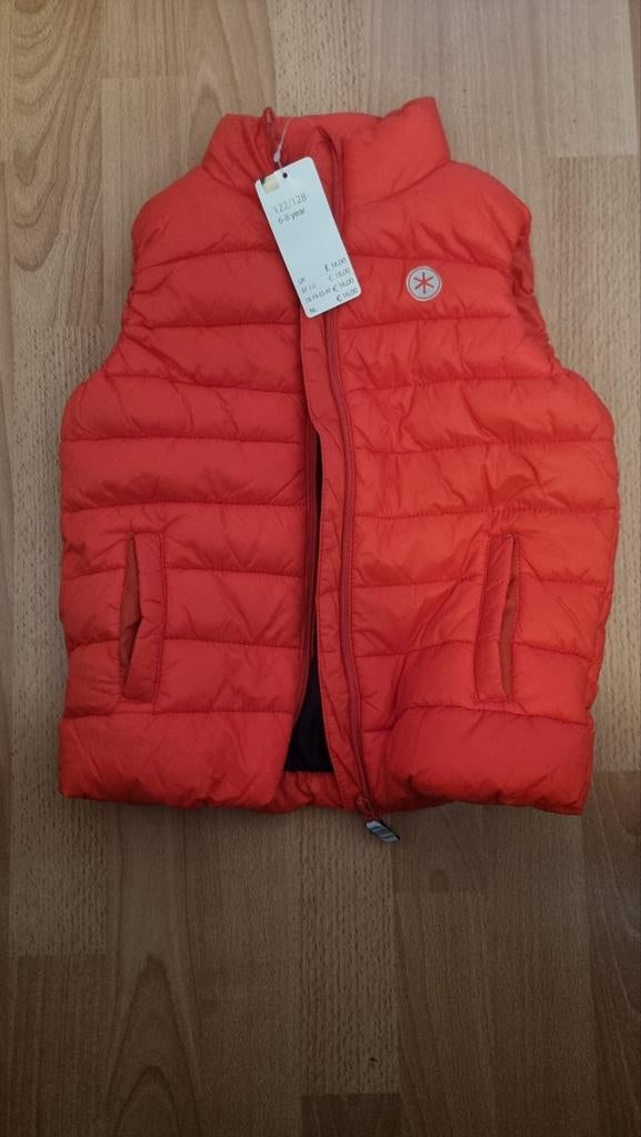 Bodywarmer nieuw 122-128
Van Hema, Ophalen of Verzenden, Nieuw, Overige maten
