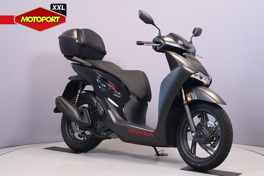 Honda SH 150 (bj 2026), Motoren, Motoren | Honda, Scooter, Honda Motor Europe Ltd, Bedrijf, Customer.service@honda-eu.com