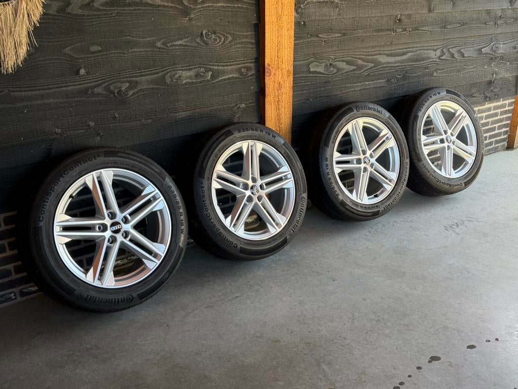 19 inch originele 5x112 Audi Q5 velgen zomerband 80A601025G, Auto-onderdelen, Overige Auto-onderdelen, Ophalen of Verzenden, Gebruikt