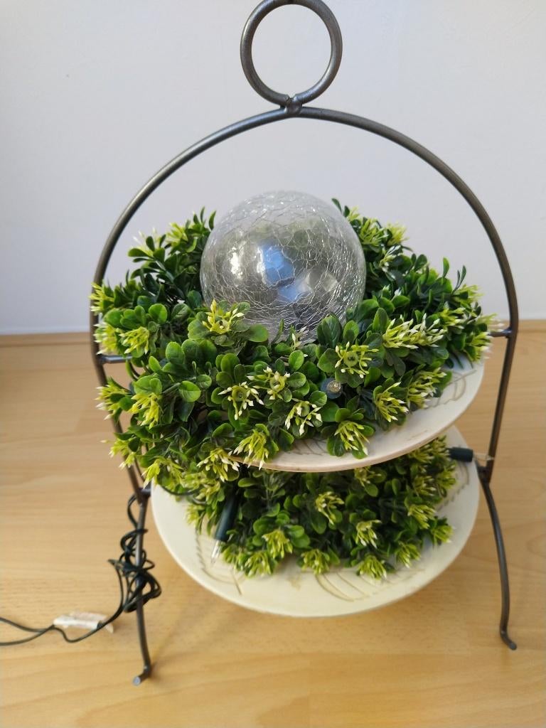 leuke etagère met 2 borden, kunstkransen en glazen bollen, Huis en Inrichting, Ophalen of Verzenden, Gebruikt