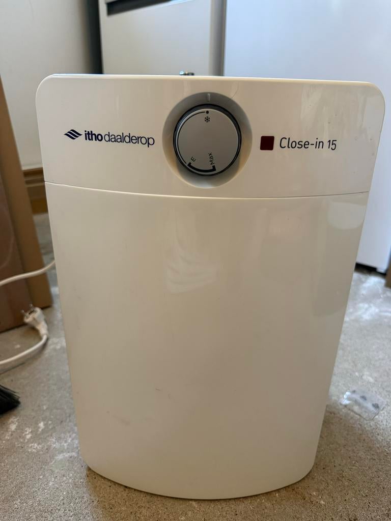 Daalderop Close-in 15 boiler en Grohe Ambi keukenkraan, Doe-het-zelf en Verbouw, Sanitair, Zo goed als nieuw, Kraan, Chroom, Ophalen of Verzenden