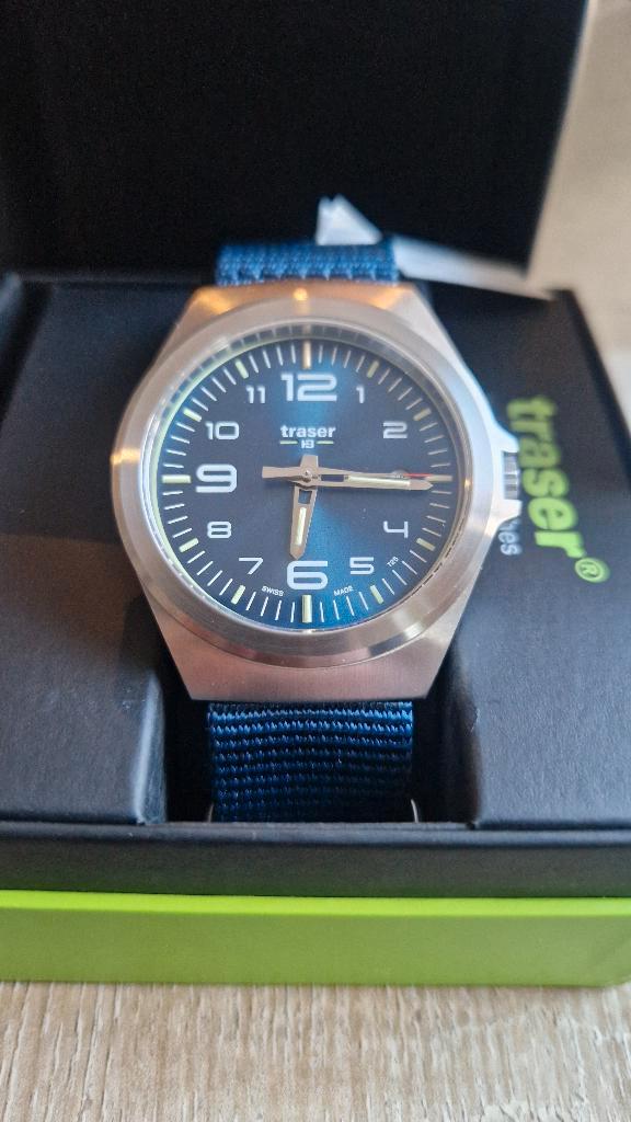 Traser P59 Essential M, Sieraden, Tassen en Uiterlijk, Horloges | Heren, Nieuw, Polshorloge, Overige merken, Staal, Overige materialen