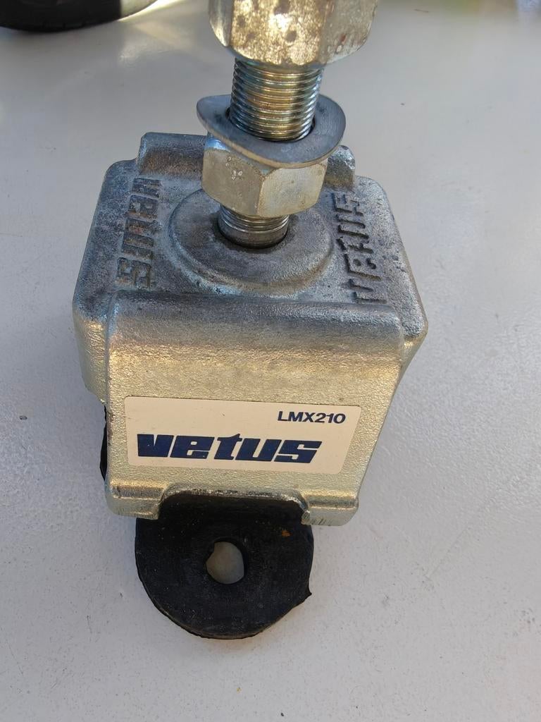 Vetus LMX210 Motorsteun / Trillingsdemper, Watersport en Boten, Ophalen, Motor en Techniek