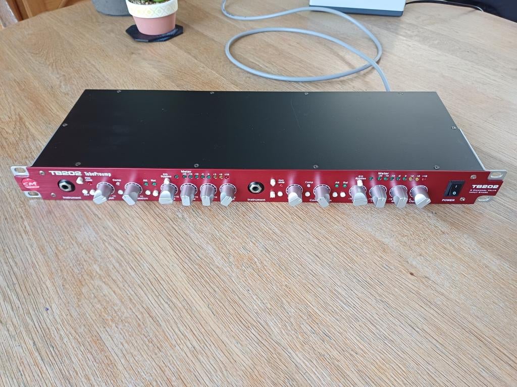 SM Pro Audio TB202 mic/line preamp buizen voorversterker, Muziek en Instrumenten, Ophalen of Verzenden, Zo goed als nieuw, Volume