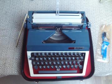 Erika model 30 kofferschrijfmachine compleet beschikbaar voor biedingen