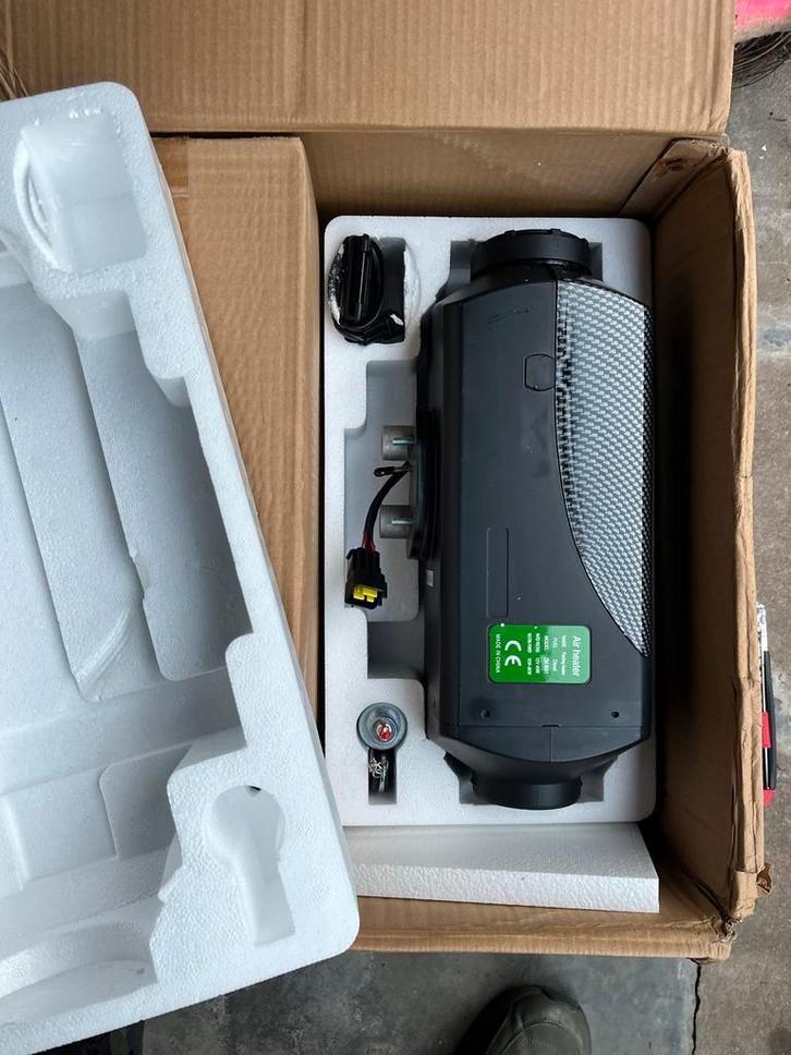 12V Diesel Standkachel 2-8kW - Nieuw in Doos!, Fietsen en Brommers, Fietsaccessoires | Fietsaccu's, Nieuw, Ophalen