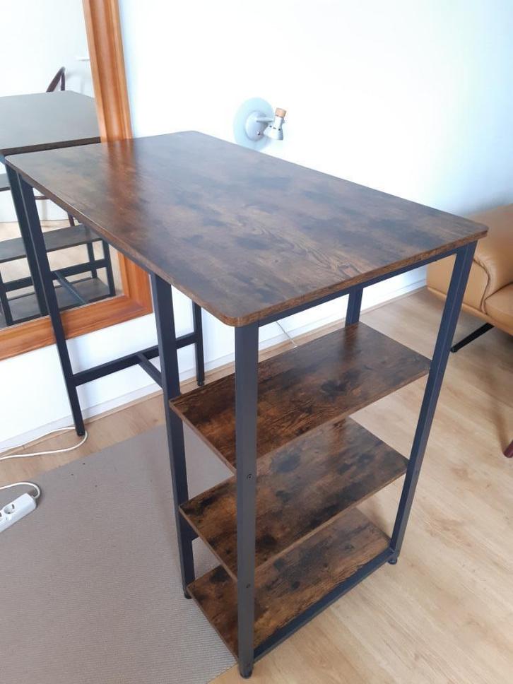 Mooie hoge tafel (bartafel) met handige plankjes, Huis en Inrichting, Barren, Zo goed als nieuw, Ophalen