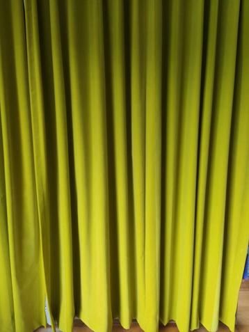 Lime gr gvrde velours gordijnen 2 banen van 1,13m H 2,40 beschikbaar voor biedingen