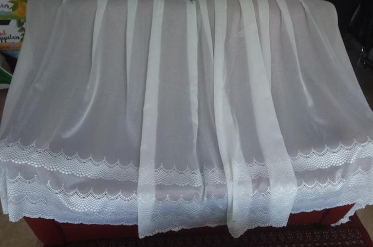 3 Stuks helderwitte vitrage met kantrand aan onderzijde., Huis en Inrichting, Stoffering | Gordijnen en Lamellen, Zo goed als nieuw