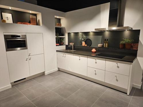 BDR009 – Impuls 7830 CK Wit Showroom Keuken SUPER AANBIEDING, Huis en Inrichting, Keuken | Complete keukens, Nieuw, Dubbelwandige keuken