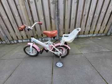 Leuke kinderfiets 12 inch met zijwieltjes beschikbaar voor biedingen