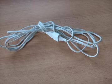 Verlengsnoer voor platte stekker. beschikbaar voor biedingen