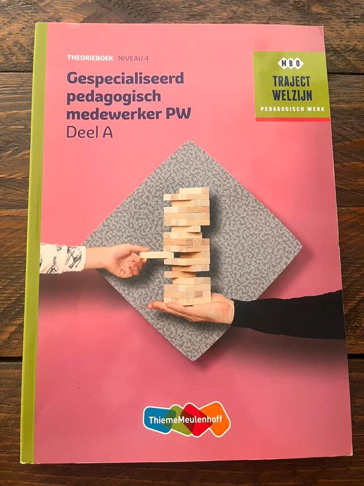 Theorieboek Gespecialiseerd pedagogisch medewerker PW Deel A, Boeken, Schoolboeken, Zo goed als nieuw, Nederlands, Overige niveaus
