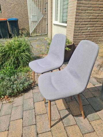 Grijze eetkamerstoelen beschikbaar voor biedingen